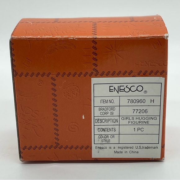 Friends of the Feather Girls Hugging Figurine - Picture 7 of 7